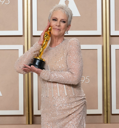 Jamie Lee Curtis hopes she can 'be Switzerland' in the SAG-AFTRA strike