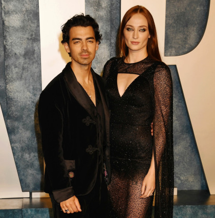 Sophie Turner & Joe Jonas have come to 'an amicable resolution' in their divorce