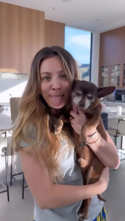 Kaley Cuoco adopted a toothless senior dog named Red