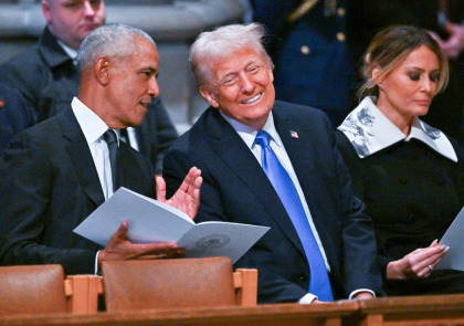 Barack Obama & Donald Trump sat together at Jimmy Carter?s funeral