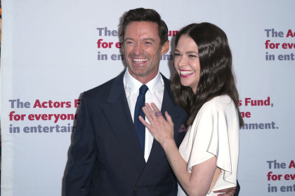 Hugh Jackman & Sutton Foster are like pandemic-era Ben Affleck & Ana de Armas