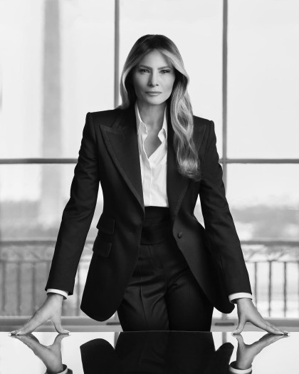 Vogue: Melania Trump looks like a 'freelance magician' in her official WH portrait