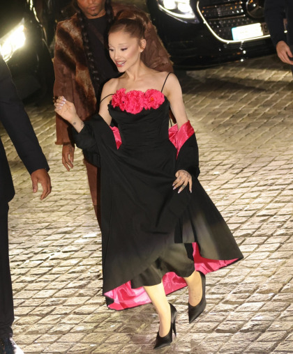 Ariana Grande wore vintage to the Paris 'Wicked ' For Good' premiere