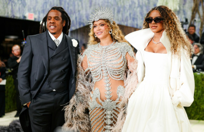 Beyonce returned to the Met Gala after a decade & wore some skeleton business