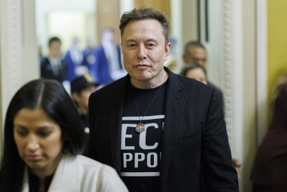 Elon Musk is still throwing racist tantrums about 'The Odyssey' & Greek mythology